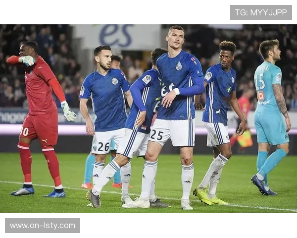 欧塞尔对阵斯特拉斯堡：升班马战术磨合期的阵型稳定性测试