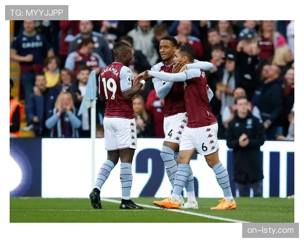 从濒临降级到逼近欧战：阿斯顿维拉在埃梅里麾下的攻防进化之路。